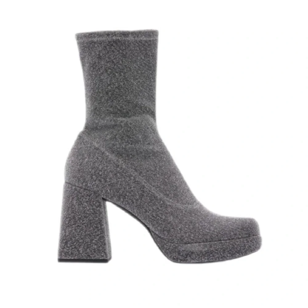 Abound Nordstrom Gray Ankle Boots Platform Block Heel Modern Stretch Boot NWT